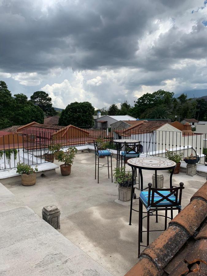 Hotel La Villa Serena Antigua Dış mekan fotoğraf