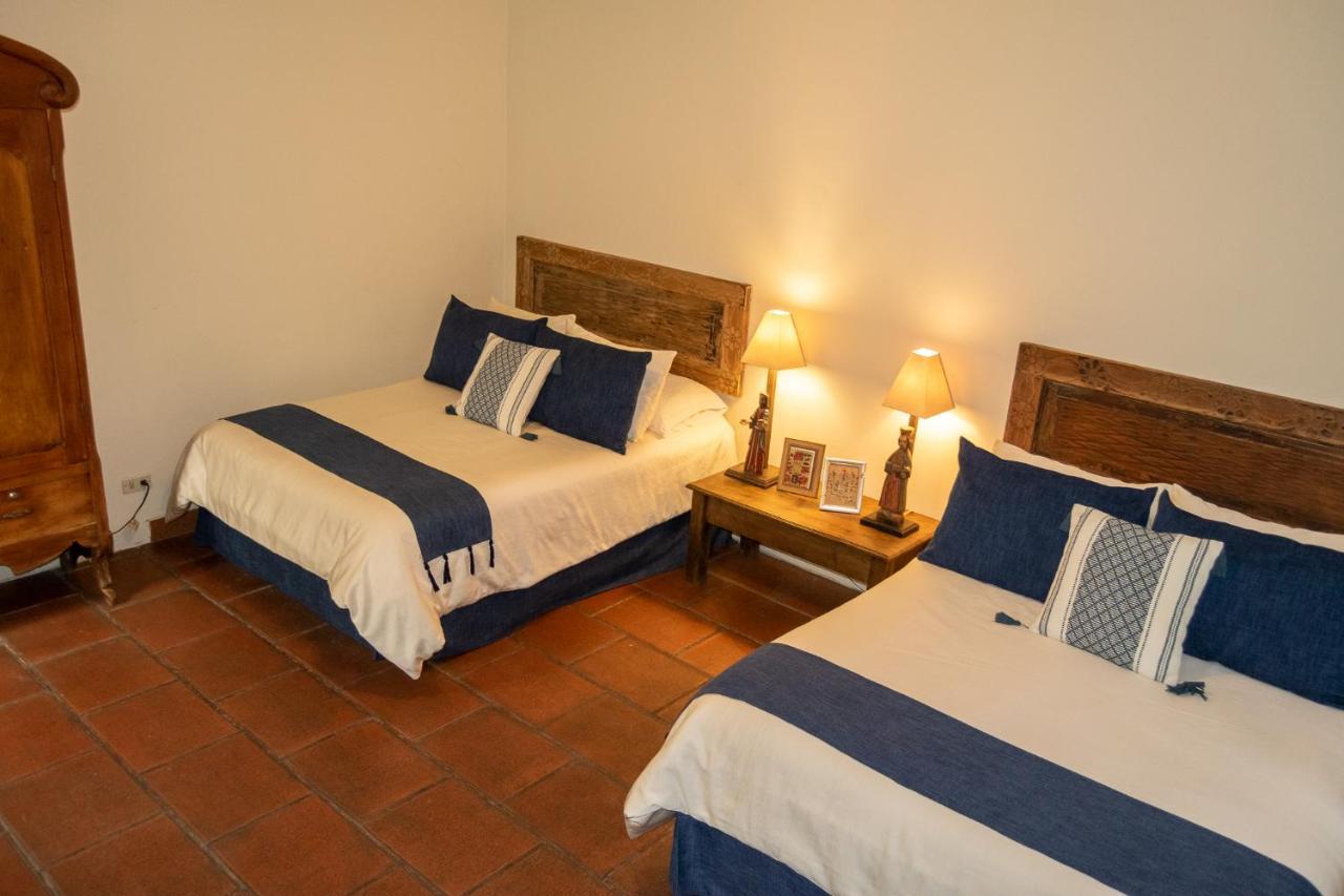 Hotel La Villa Serena Antigua Dış mekan fotoğraf
