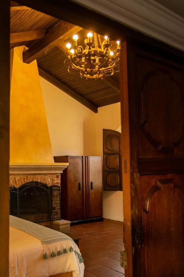 Hotel La Villa Serena Antigua Dış mekan fotoğraf