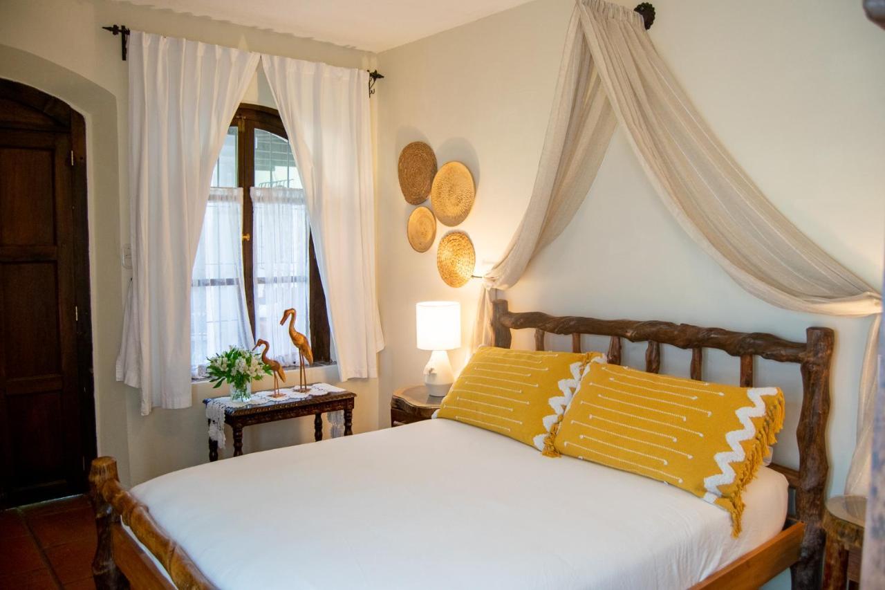 Hotel La Villa Serena Antigua Dış mekan fotoğraf