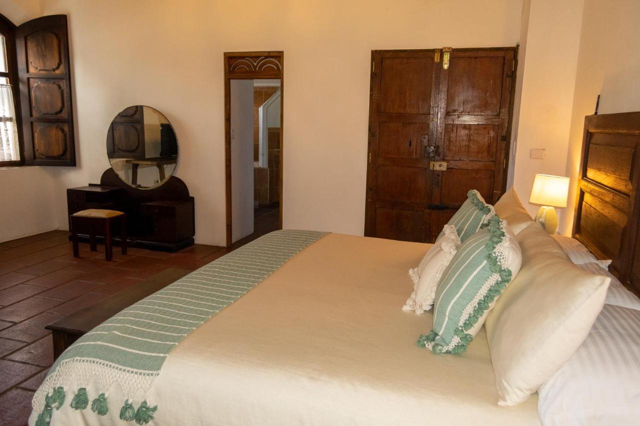 Hotel La Villa Serena Antigua Dış mekan fotoğraf