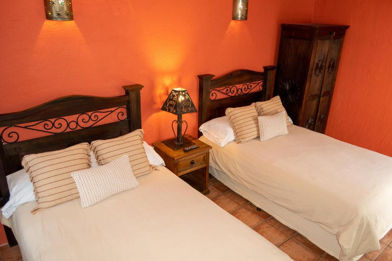 Hotel La Villa Serena Antigua Dış mekan fotoğraf