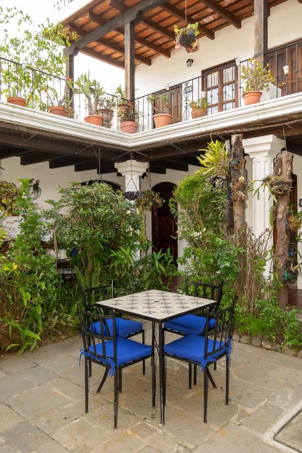 Hotel La Villa Serena Antigua Dış mekan fotoğraf
