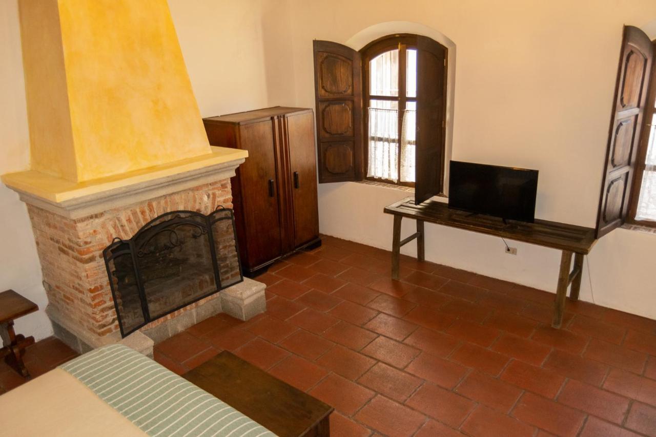 Hotel La Villa Serena Antigua Dış mekan fotoğraf